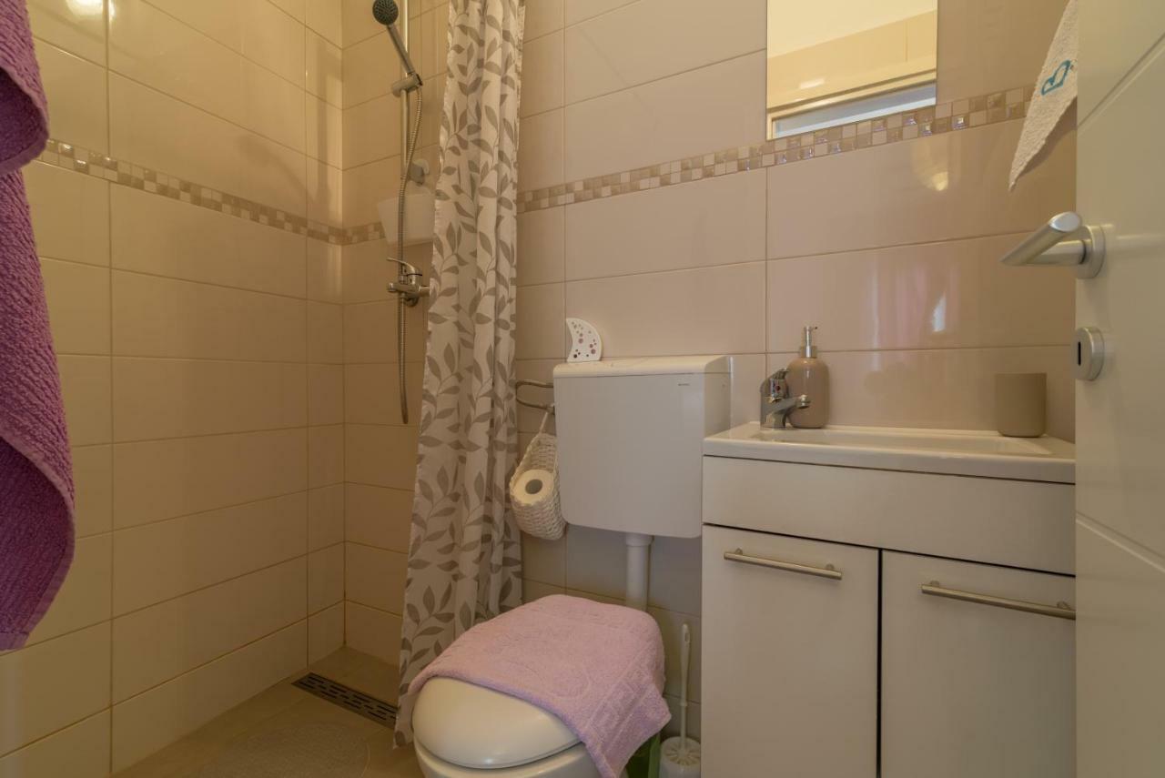 Appartement Emma & Toni à Biograd Na Moru Chambre photo
